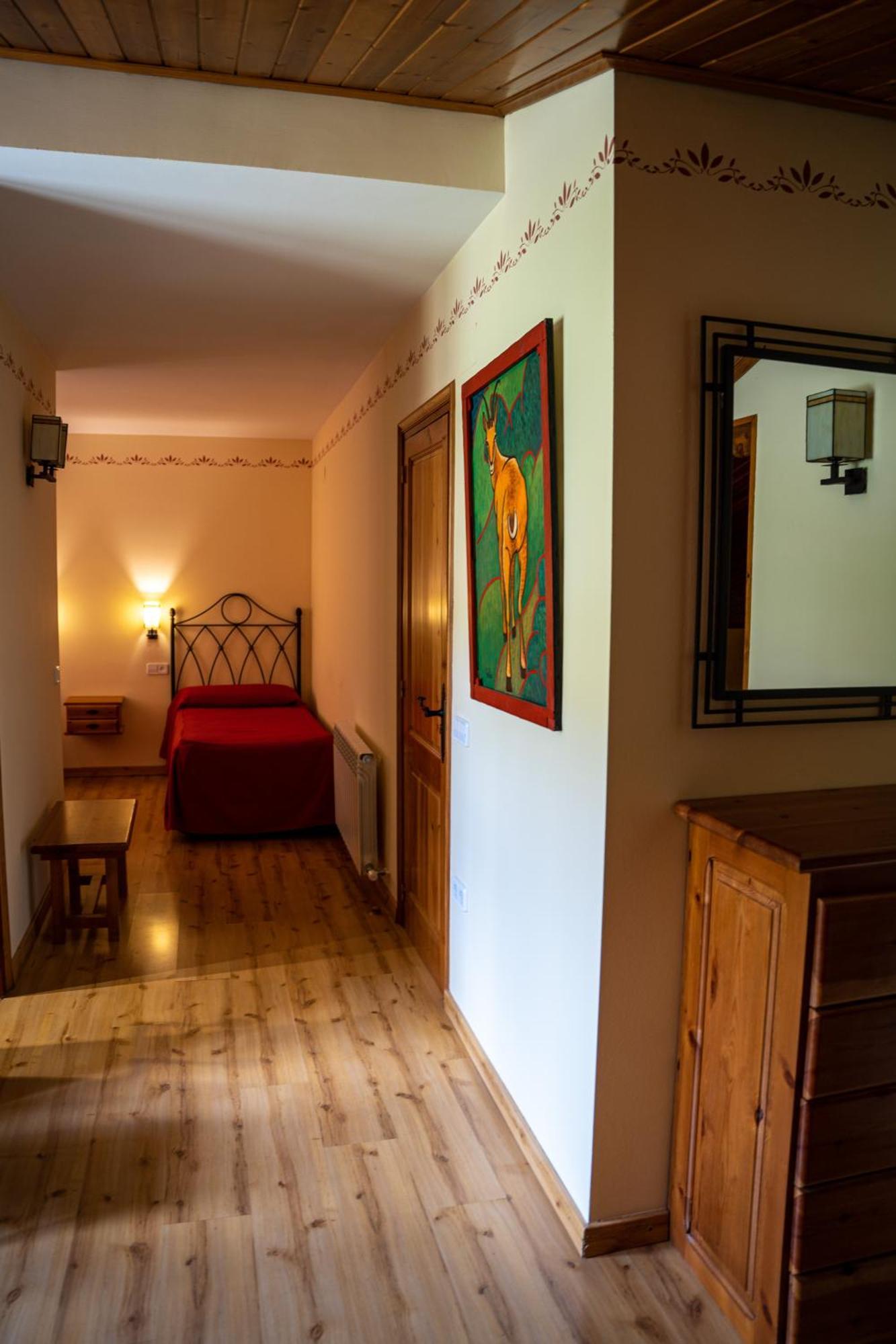 Hostal Cal Francisco Gósol Екстериор снимка