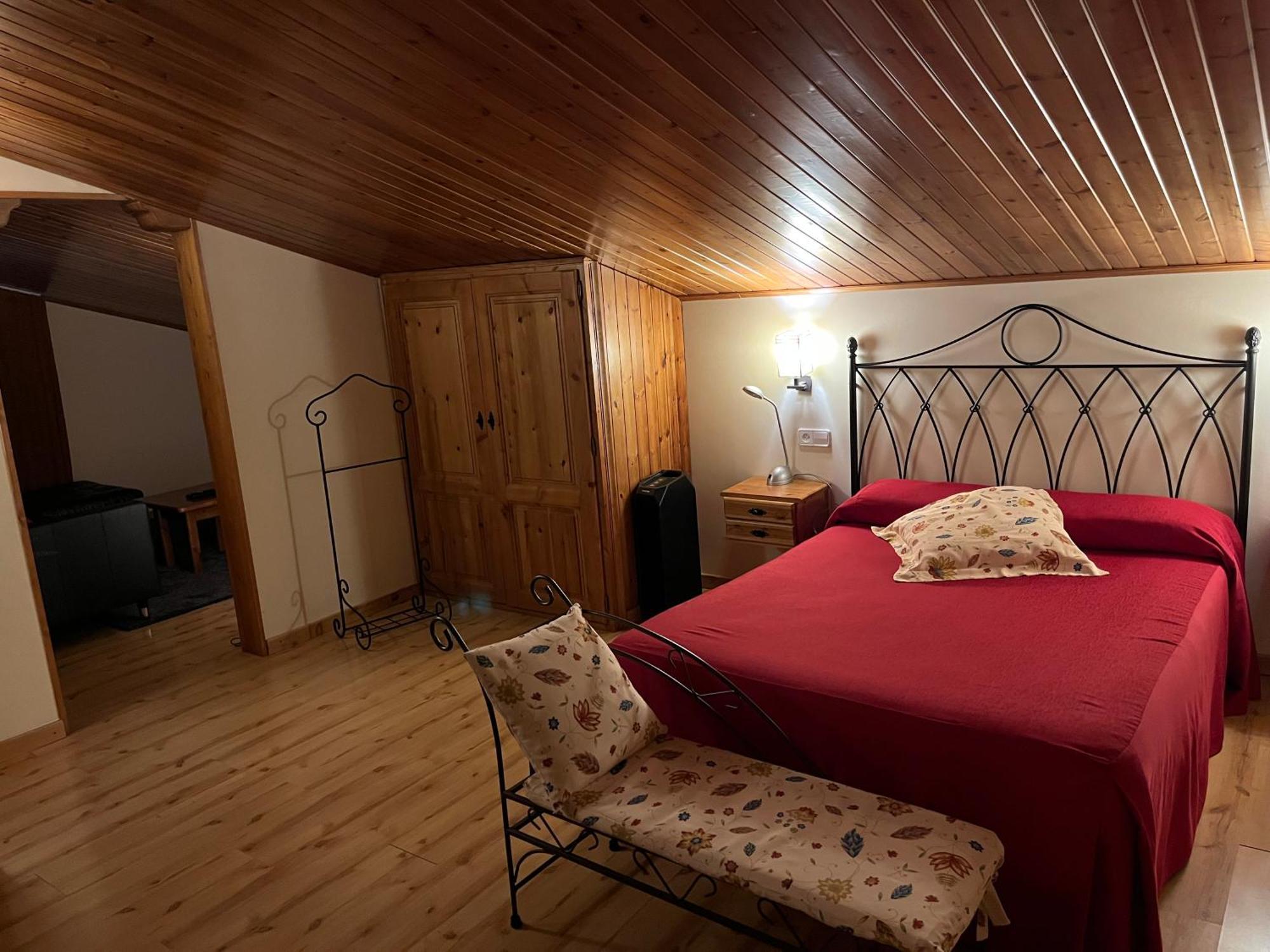 Hostal Cal Francisco Gósol Екстериор снимка