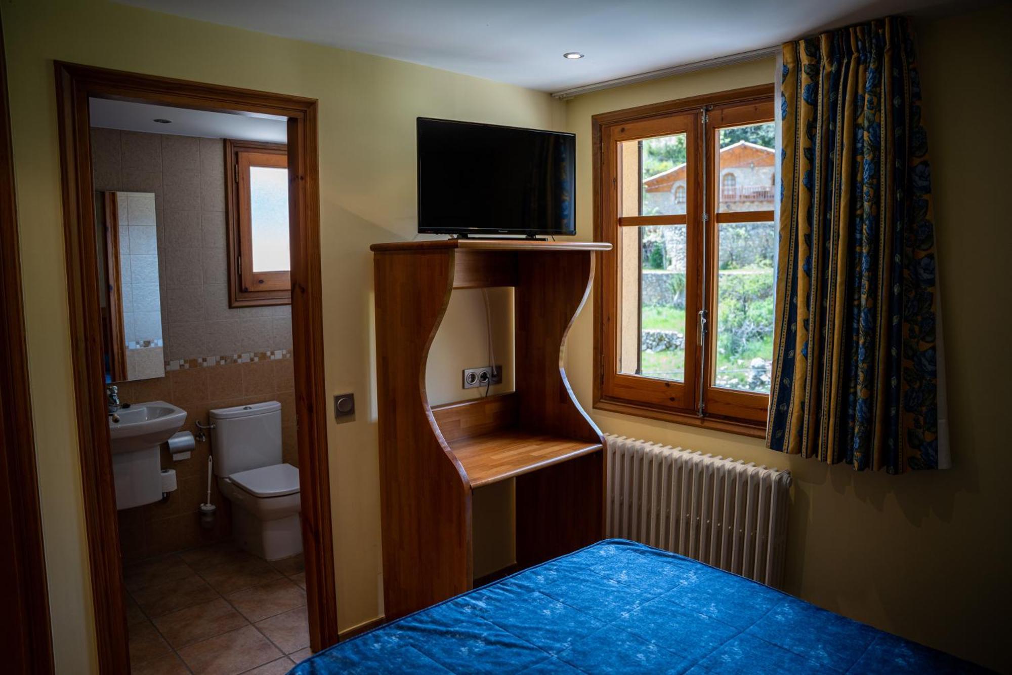 Hostal Cal Francisco Gósol Екстериор снимка