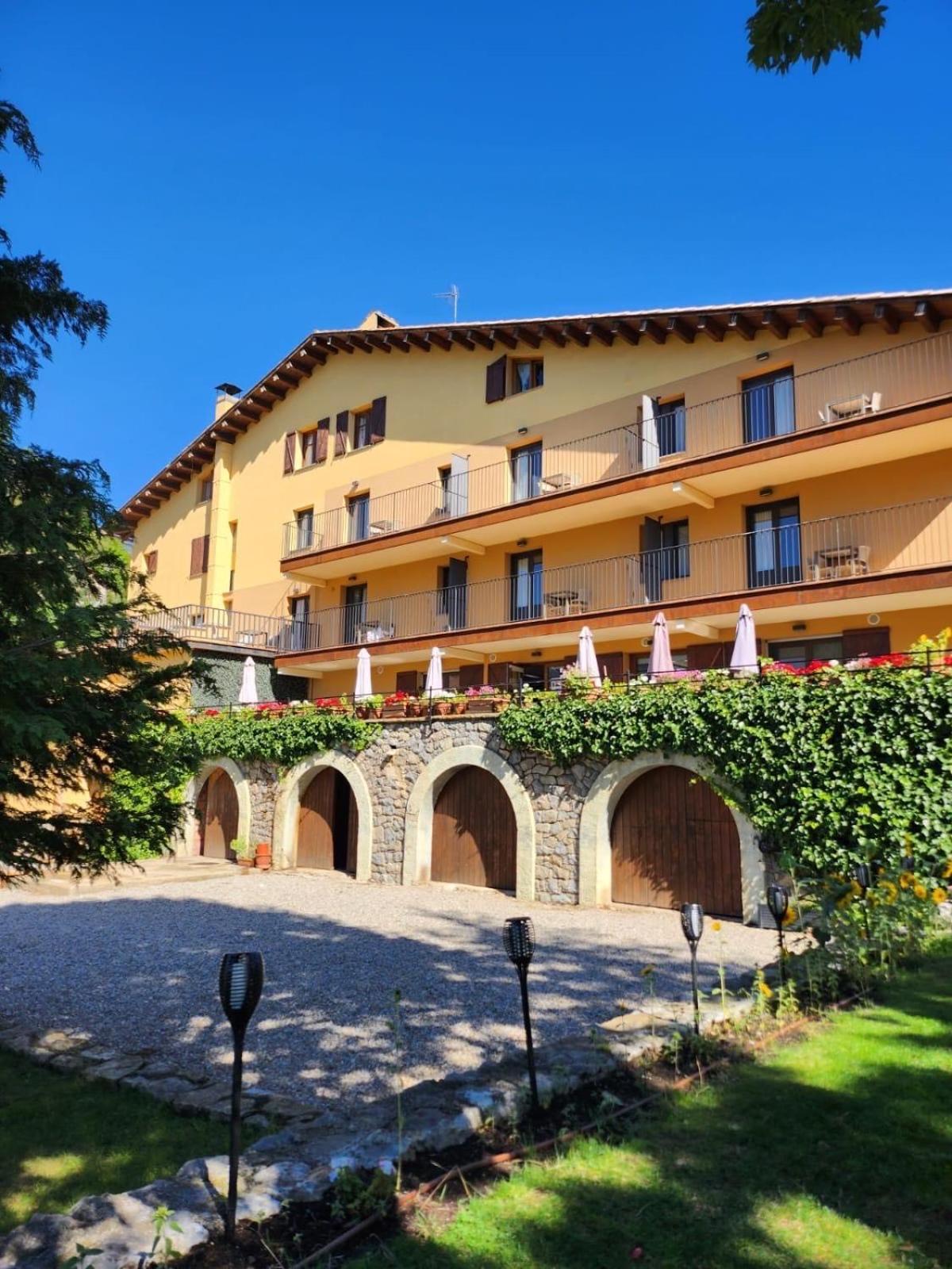 Hostal Cal Francisco Gósol Екстериор снимка