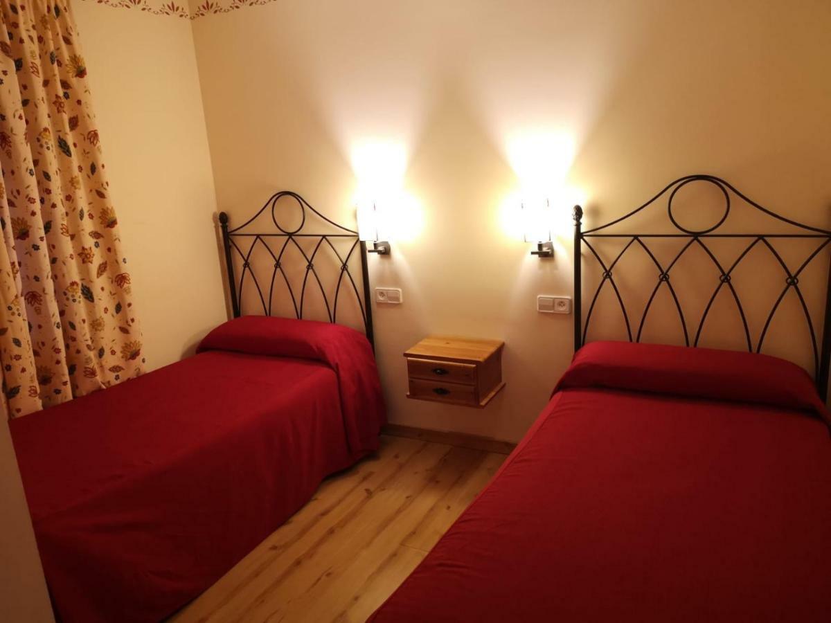 Hostal Cal Francisco Gósol Екстериор снимка